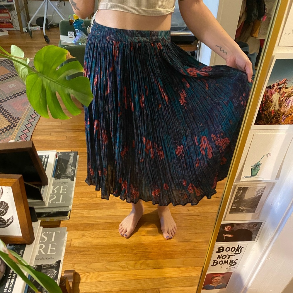 Amazing vintage cotton maxi skirt with stunning pattern